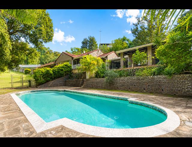 4 BEDROOM HOUSE FOR SALE IN DAWNCLIFFE